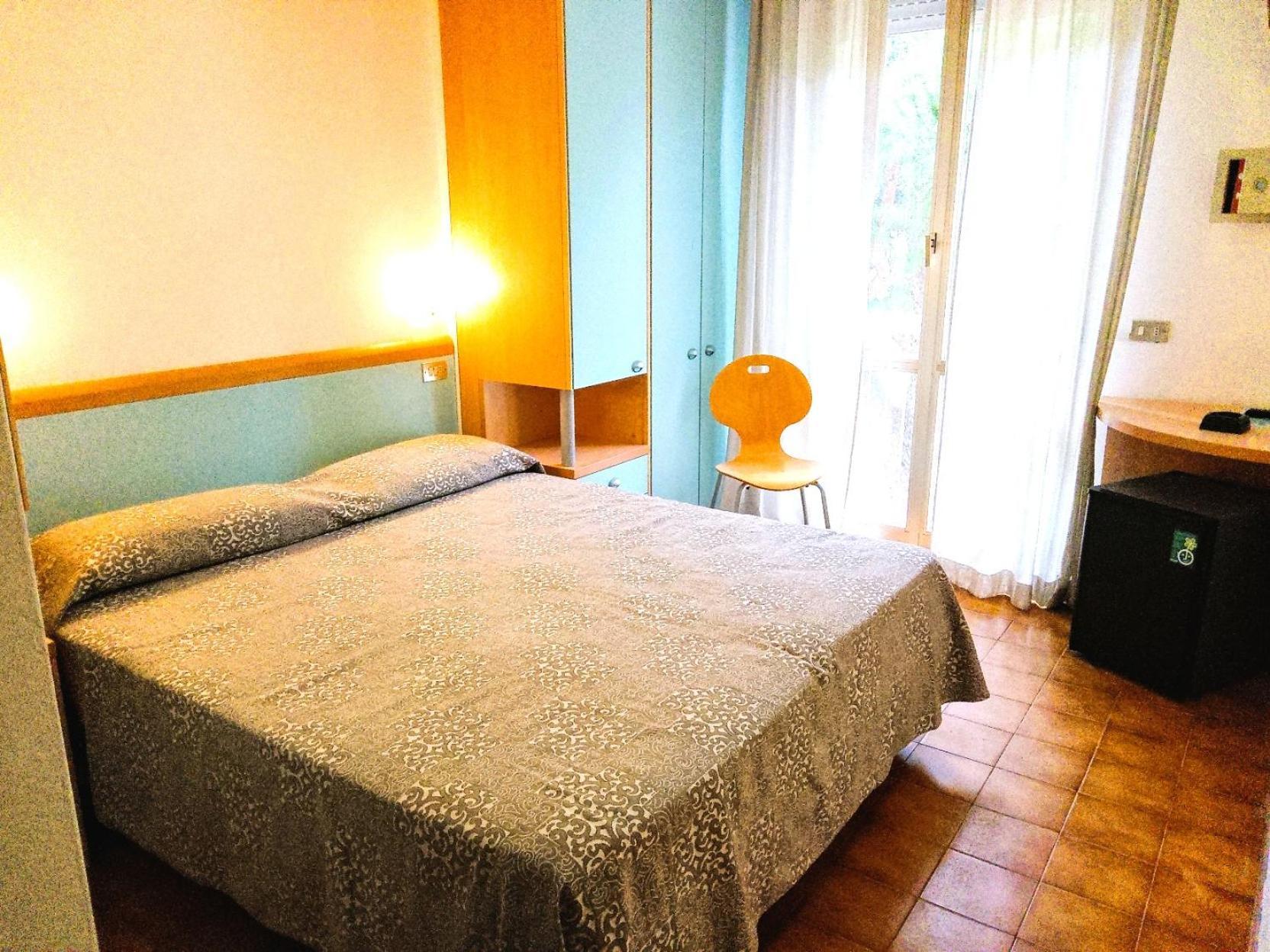 Hotel Etna Riccione Eksteriør billede