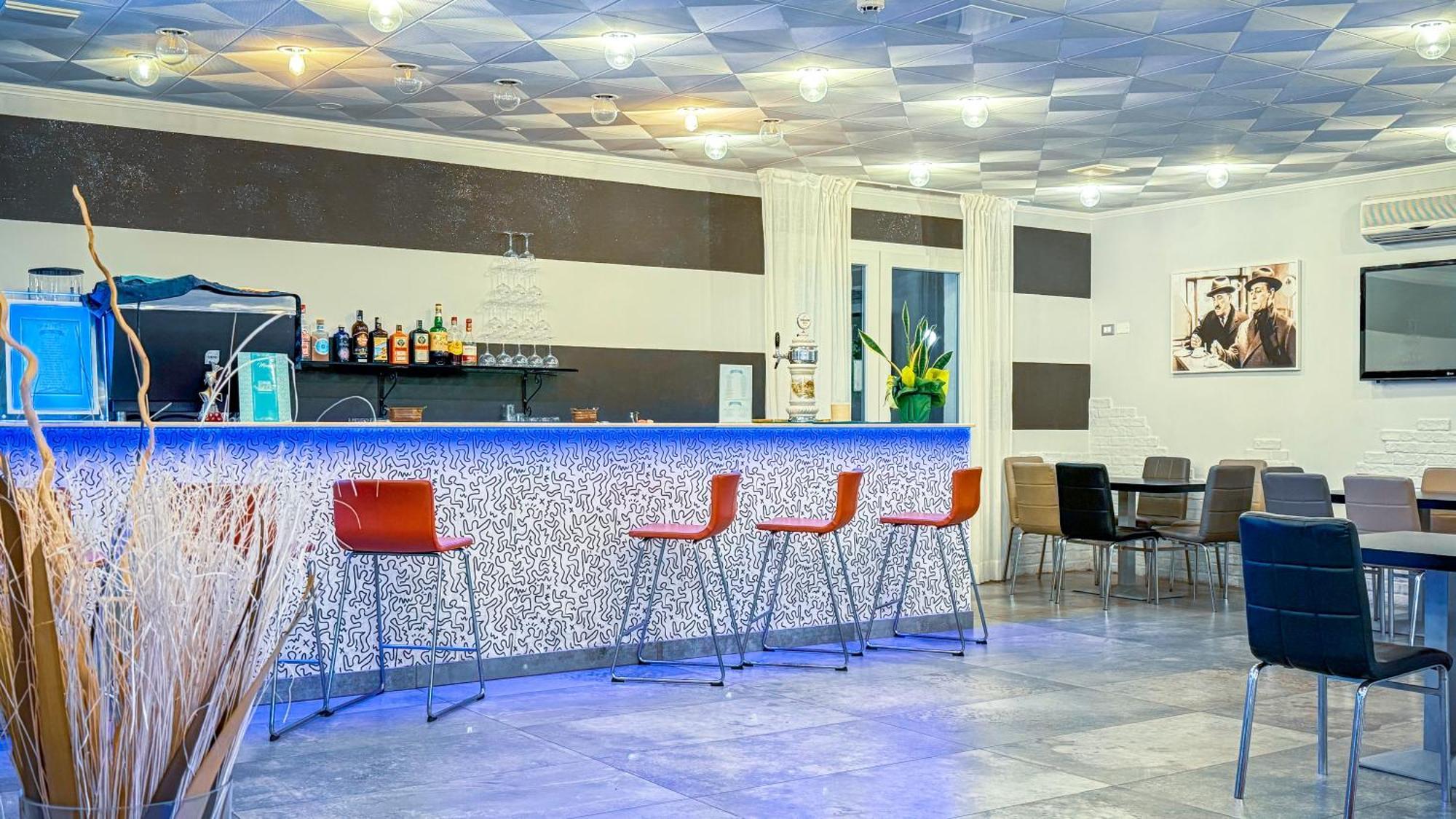 Hotel Etna Riccione Eksteriør billede